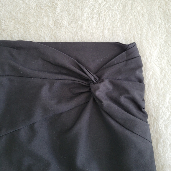 H&M black mini skirt with wrap detail and gold back zipper size 6 - Picture 4 of 13